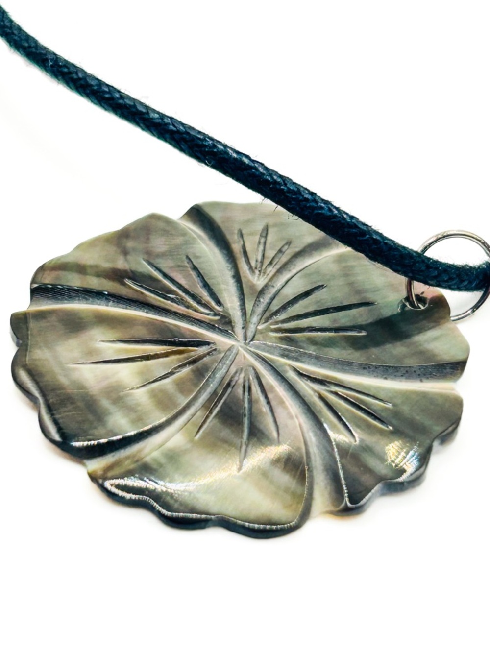 Vintage Carved Iridescent Shell Flower Pendant Necklace - Picture 12 of 14